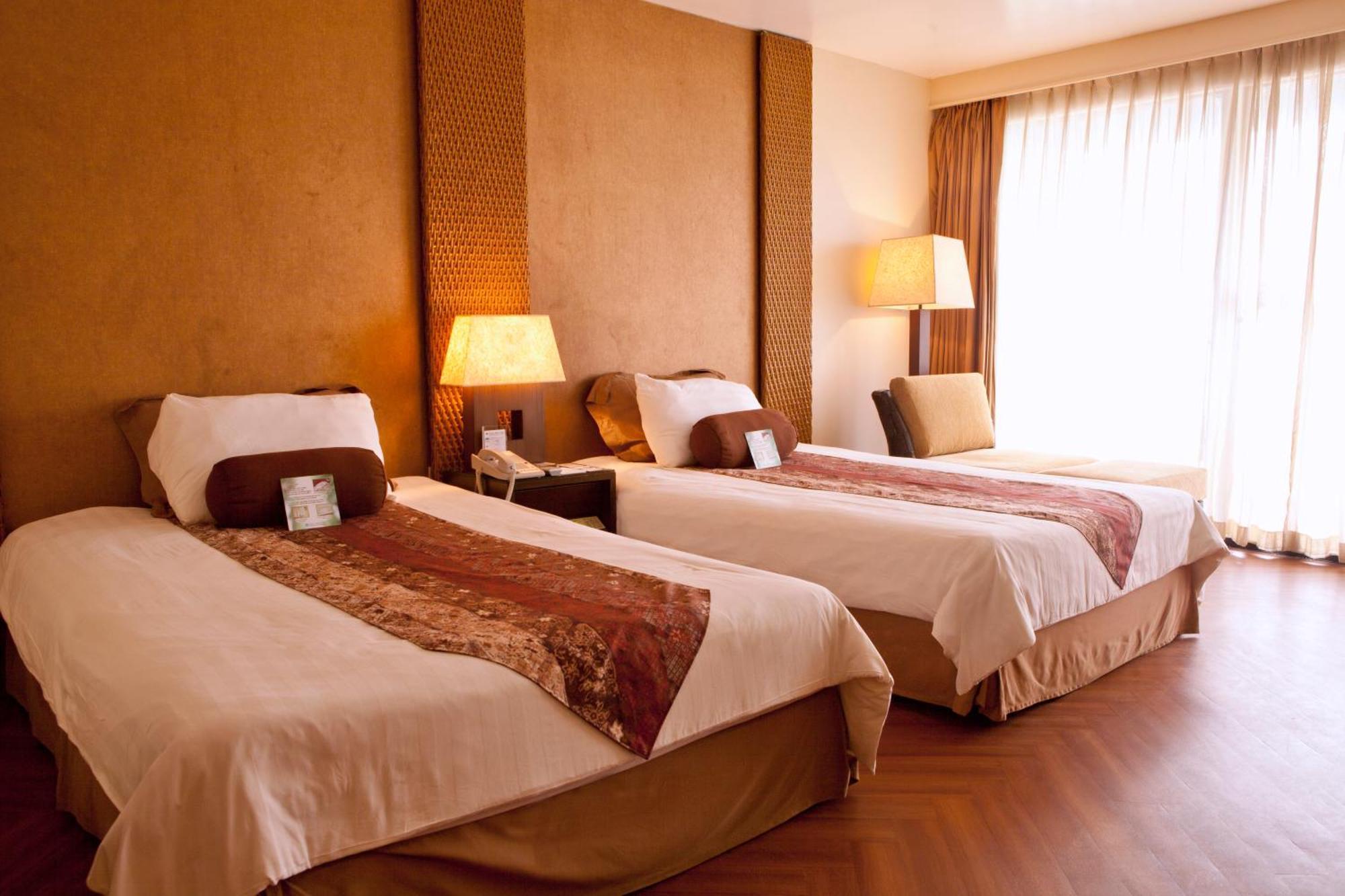 Guam Reef Hotel Tumon Room photo