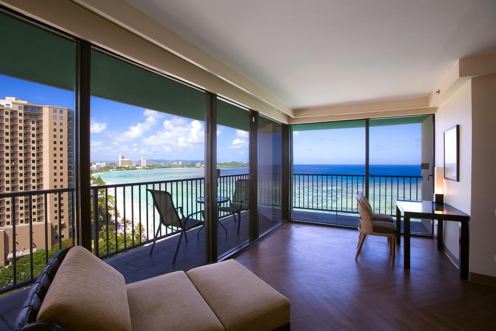 Guam Reef Hotel Tumon Exterior photo